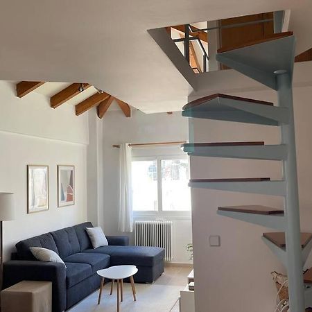 Attic Studio Stay Каламата Екстериор снимка