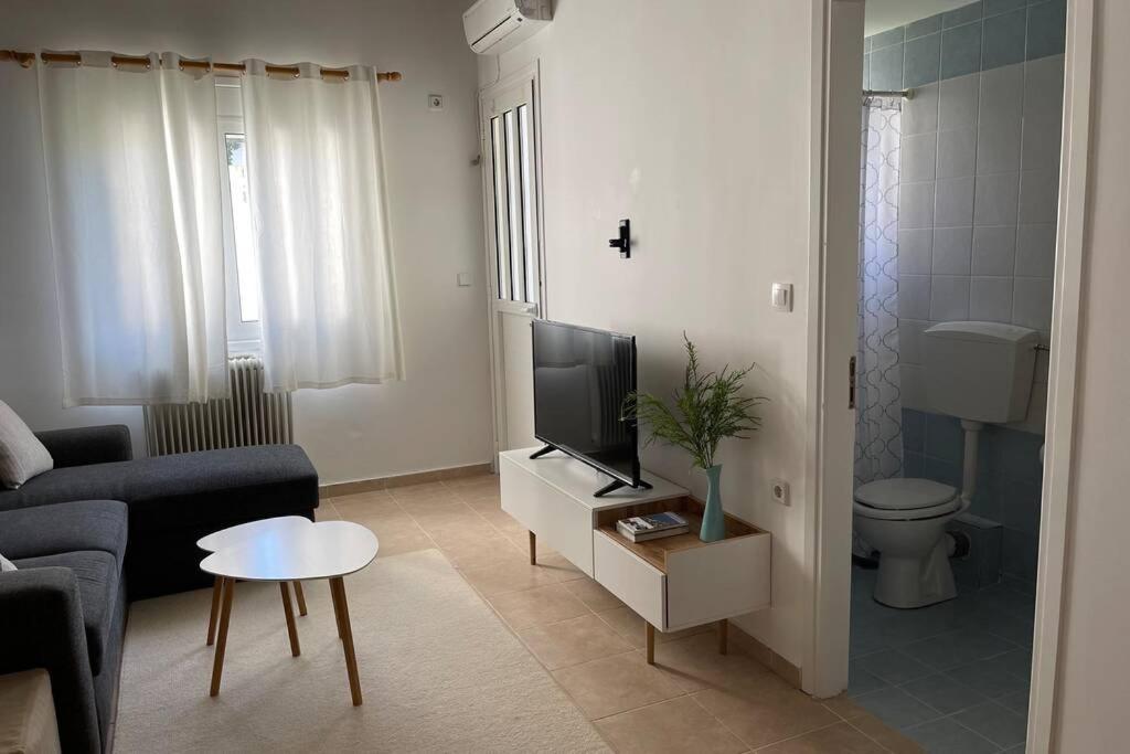 Attic Studio Stay Каламата Екстериор снимка