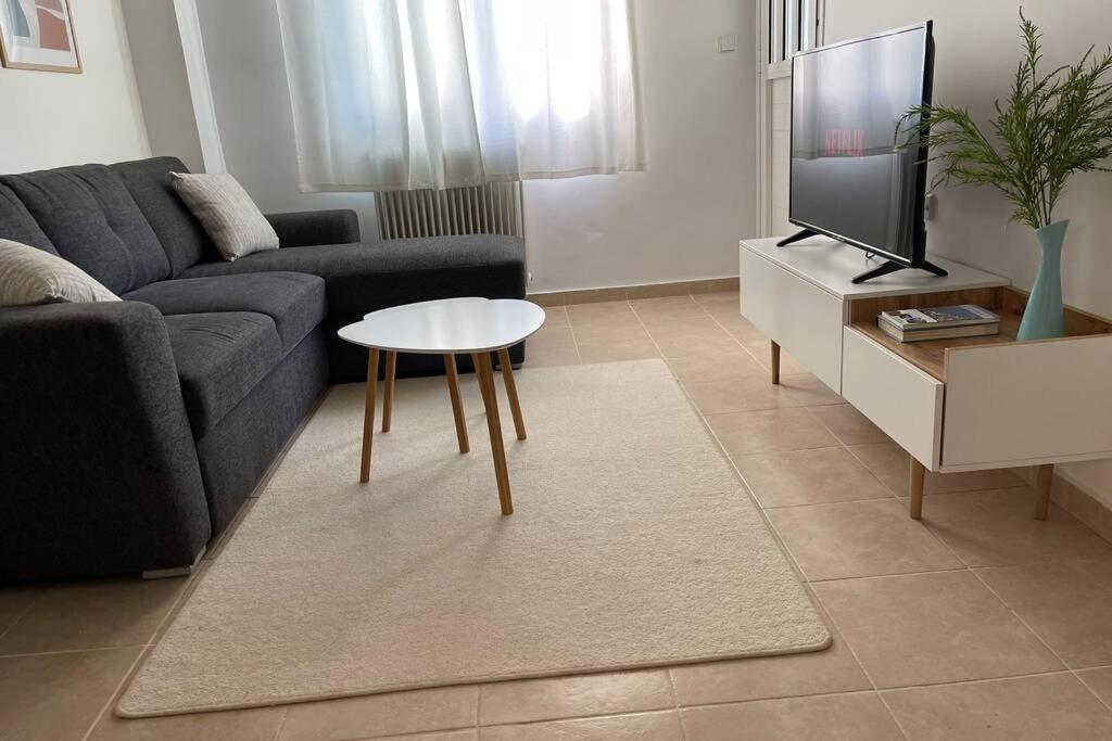 Attic Studio Stay Каламата Екстериор снимка